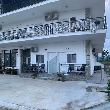Guest house Skoulidis Family